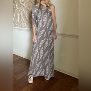 Elegant Brown Maxi Dress